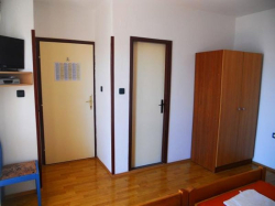 Apartamenty DADO Starigrad (Paklenica)
